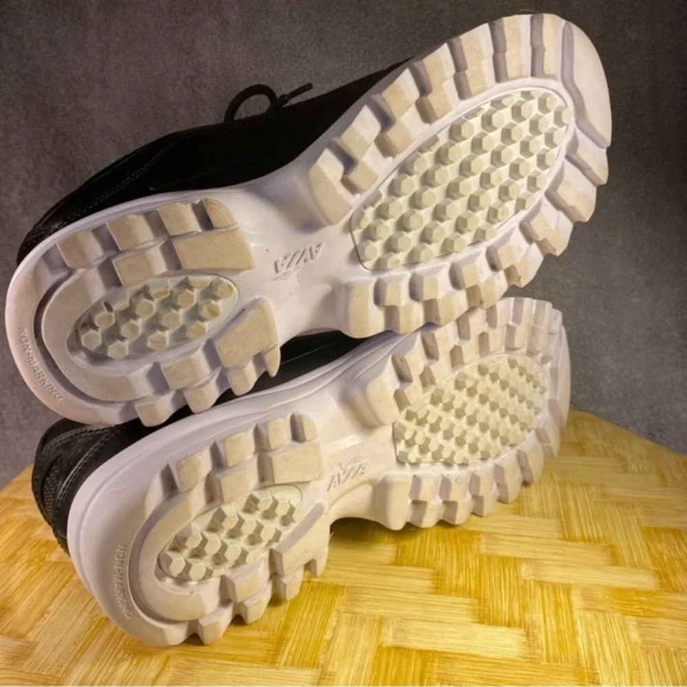 Avia Platform Shoes Women’s Size 10 Lace‎ Up No Insoles Color  Black-White